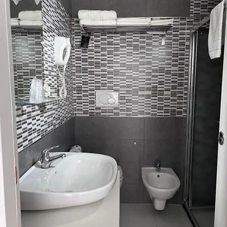 Il Corso Di Silvia לינה וארוחת בוקר